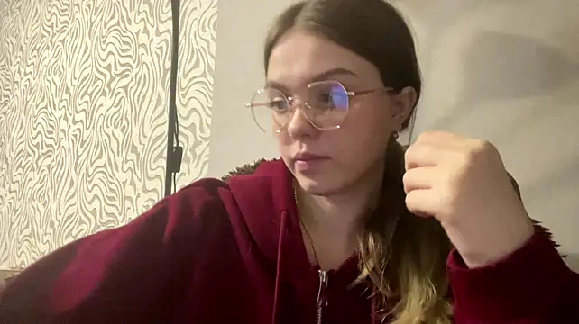 ShavonneFahrenkrug Adlı Modelin Canlı XXX Sohbeti