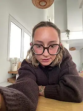 Czat XXX na żywo – Lolasecret_