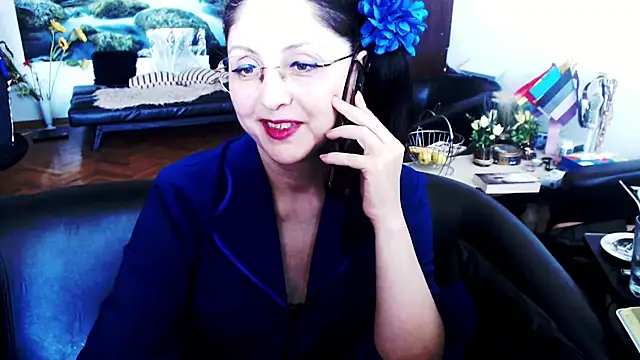 Imperatriza Adlı Modelin Canlı XXX Sohbeti