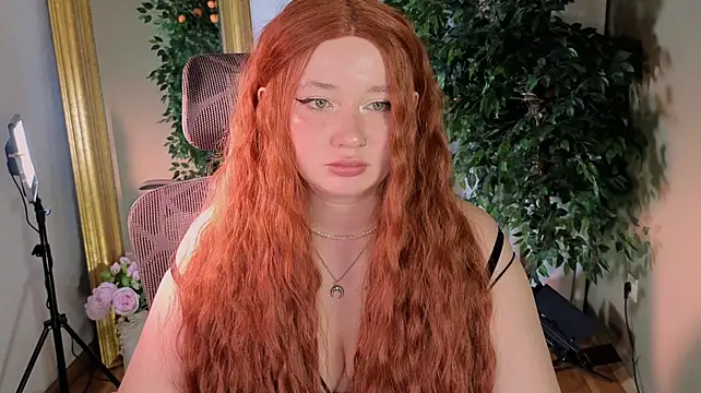 Carolina_elf - spit on boobs