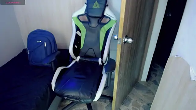 XXX chat uživo modela El_flaquito_one