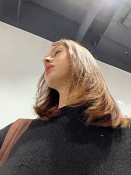 Outdorable - Publicy Flash tits in store between rows