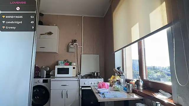 Chat +18 de AngelJeni ao vivo