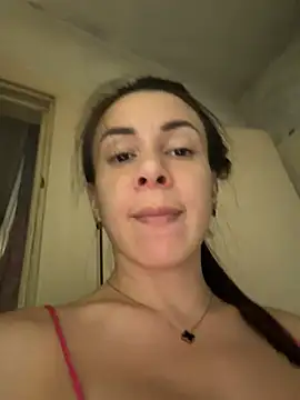 Chat +18 de GroaningJute ao vivo