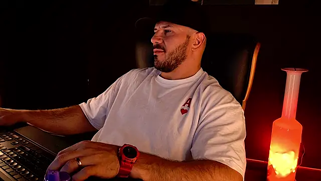 AngeloEric – Naživo XXX chat