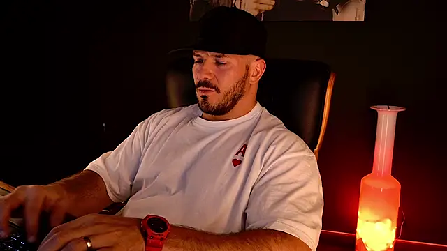 Živý XXX chat AngeloEric