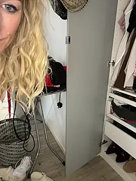 Summerstraight_ Live XXX-chat