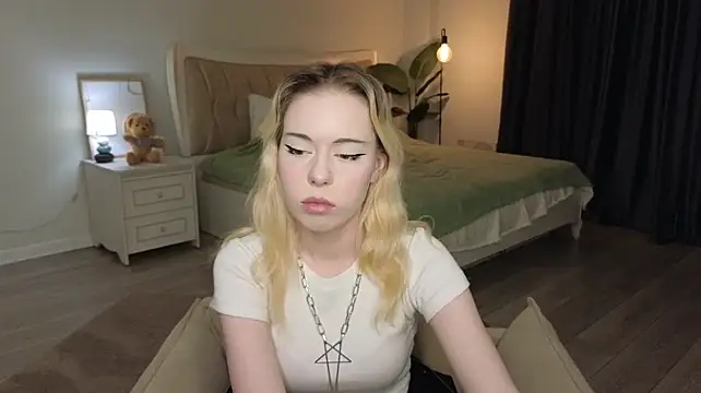 JuanaElden live XXX chat