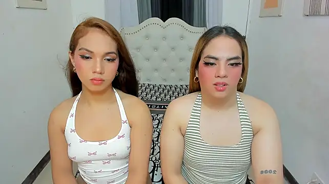 Živý XXX chat ElaraDeLuca