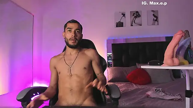 maxpower830 – Live XXX-chat