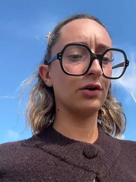 Chat XXX ao vivo de Lolasecret_