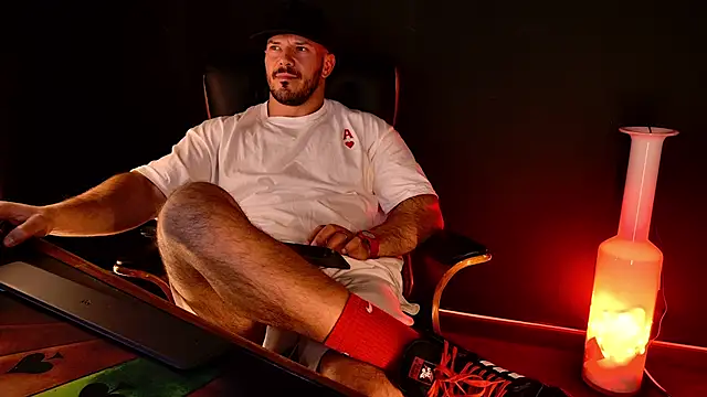 XXX chat uživo modela AngeloEric