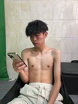 Hu_897 即時 XXX 聊天