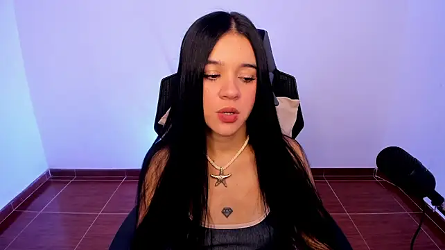 Isabellawhitmore - Flash tits