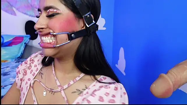 Miss___anya - ruin my make-up with too lots saliva