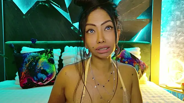 ElyaQuinn - Hot Tour of Elya Sexy Body!