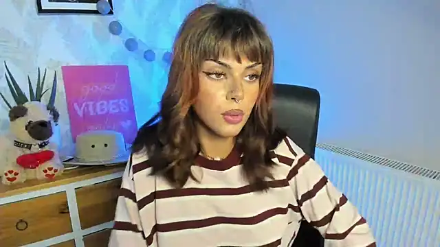 Nova_SIN Chat XXX in diretta