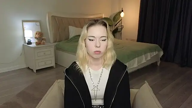 JuanaElden Adlı Modelin Canlı XXX Sohbeti
