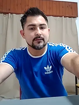 Bradd_32 网络视讯表演