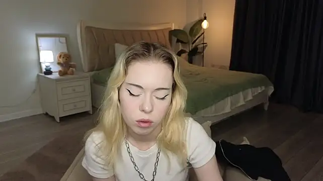 Chat +18 de JuanaElden ao vivo