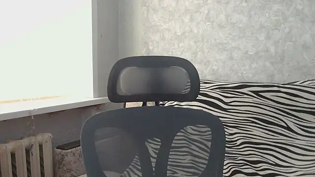 Chat +18 de DolcezzaCream ao vivo
