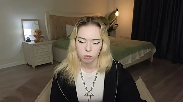 Chat +18 de JuanaElden ao vivo