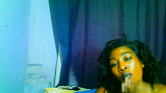 Chat +18 de freaky_naughty ao vivo
