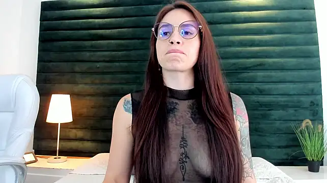 ValeryMontenegro Chat XXX in diretta