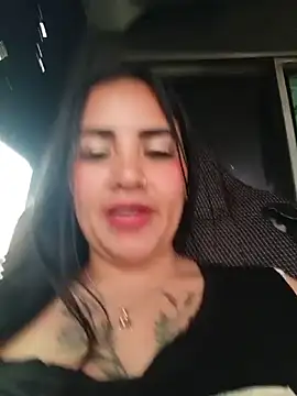 צ'אט XXX בשידור חי של MAYE__13
