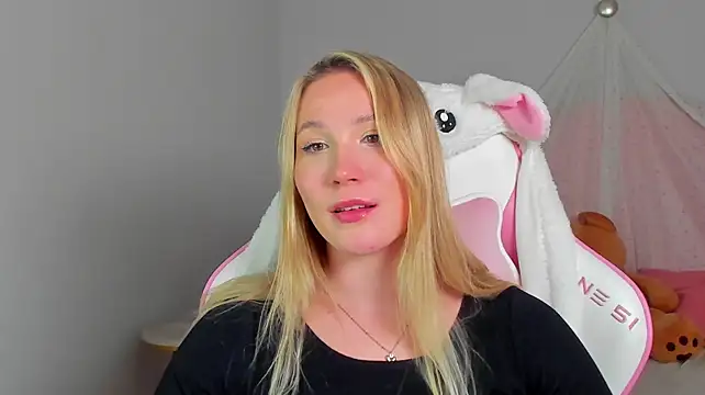 ElaraVoltage – Live XXX-chat