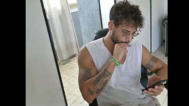 ItalianShadow – Live XXX-chat