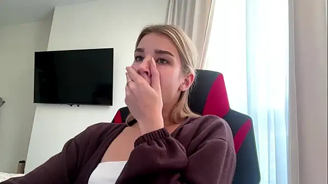 XXX chat uživo modela PickmeGirl