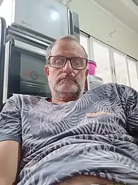 Chat +18 de nard53 ao vivo