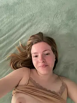heyitskiara Adlı Modelin Canlı XXX Sohbeti
