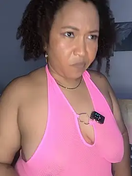 Chat +18 de debboraWagner ao vivo