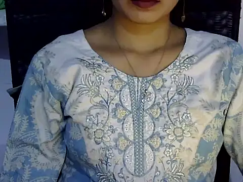 Shab_M Adlı Modelin Canlı XXX Sohbeti