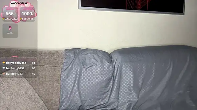 LoraDavi - start masturbating