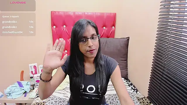 Chat +18 de INDIANCREAM4U ao vivo