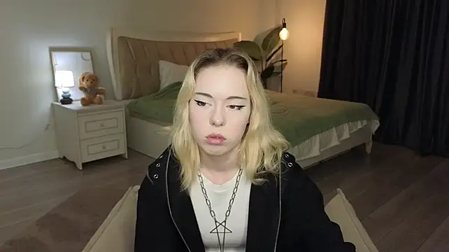 XXX chat uživo modela JuanaElden