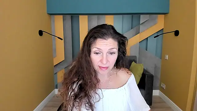 XXX chat uživo modela EllaLong