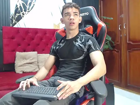 Chat XXX en directo de CamiloRoss_