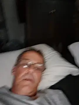 Marcus271 – Naživo XXX chat