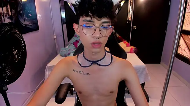 Chat XXX en directo de LiamHeatx