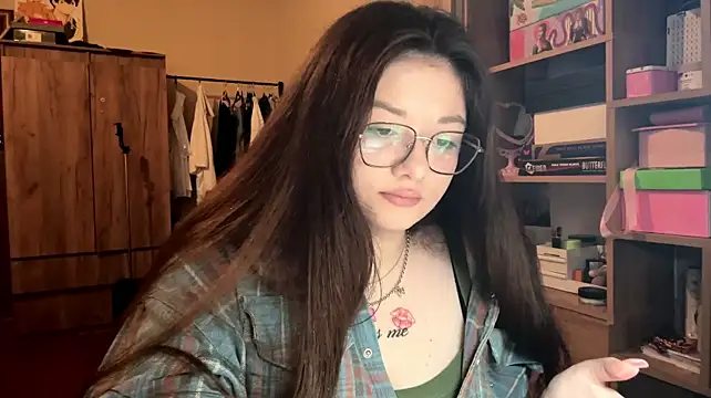 ArianaHowk - Make a heart for you <3