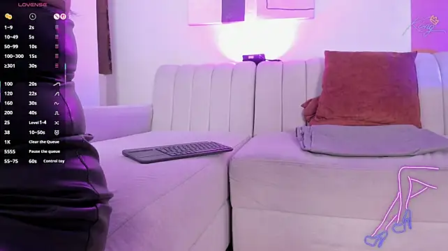 Freya_26 - I'll let you kiss my pussy