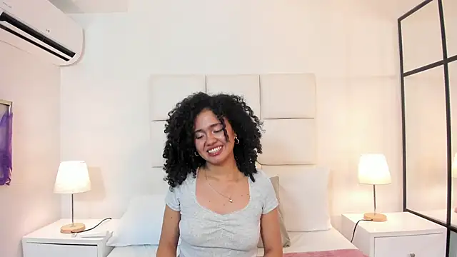 دردشة Kiraspell الجنسية المباشرة