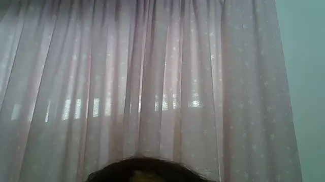 Chat +18 de SkinnyKitten ao vivo
