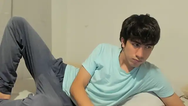 Chatroom XXX en direct de Kael_Azui