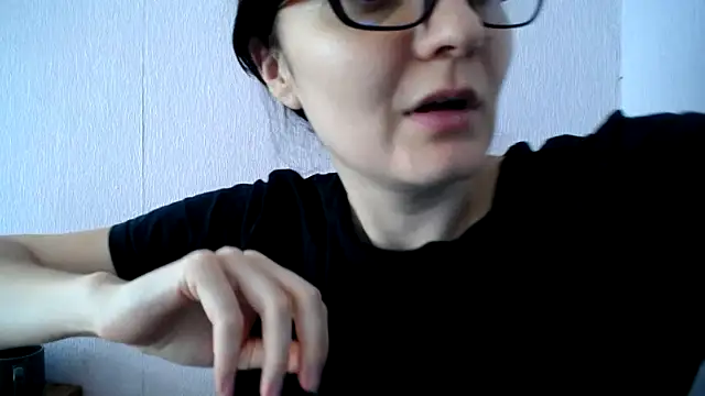 Shiny_gine's Live XXX Chat