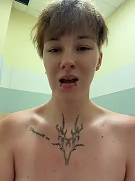 IceMur élő XXX-chatje